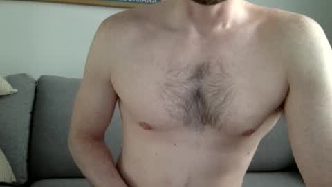 Snapshot of danishguysdicks chatting on 04/24/26, 02:52 Buzzy online show from 04/24/26, 02:52