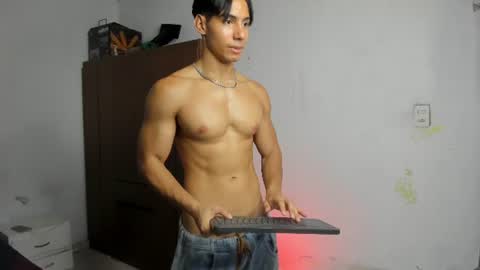 Snapshot of danisus chatting on 07/01/26, 12:01 Danisus online show from 07/01/26, 12:01