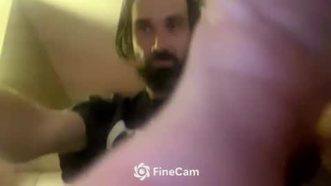 Snapshot of daniszyramaer chatting on 12/27/24, 04:26 ZyRaMaxx online show from 12/27/24, 04:26