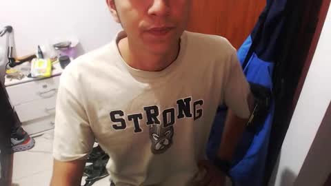 Snapshot of danivoyeur21 chatting on 03/21/26, 07:24 daniel segura online show from 03/21/26, 07:24