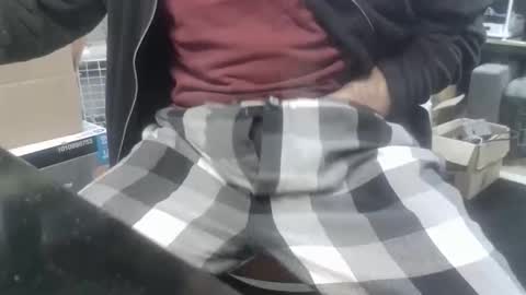 danl20012001 online show from 12/19/25, 03:46