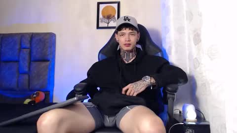 Dann Brown online show from 11/22/25, 01:15