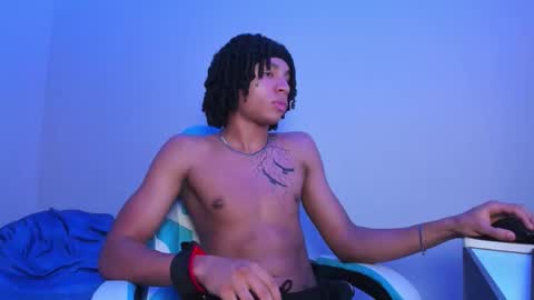 Snapshot of dann_cute028 chatting on 09/11/25, 10:32 dann online show from 09/11/25, 10:32