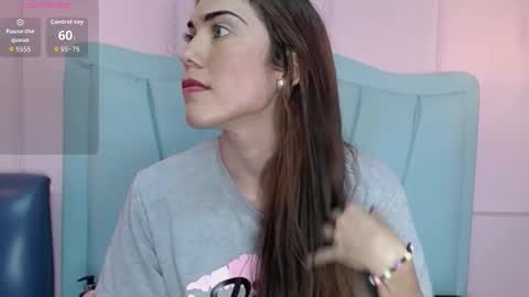 Snapshot of danna7cute chatting on 12/19/25, 09:11 danna7cute online show from 12/19/25, 09:11