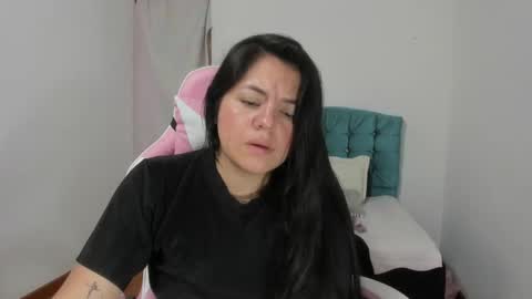 Snapshot of danna_1111 chatting on 02/03/25, 07:52 danna online show from 02/03/25, 07:52