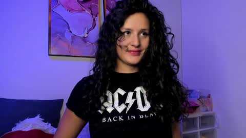 Danna Lovs online show from 01/13/25, 02:11