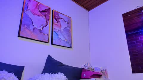 Danna Lovs online show from 01/13/25, 05:12