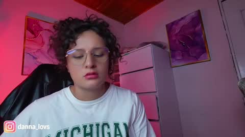 Danna Lovs online show from 05/02/26, 01:21