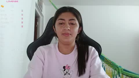 Snapshot of danna_peterson chatting on 04/07/26, 07:36 Danna online show from 04/07/26, 07:36
