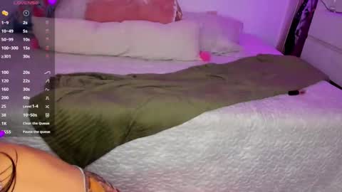 Danna Rhodes online show from 11/14/25, 06:12