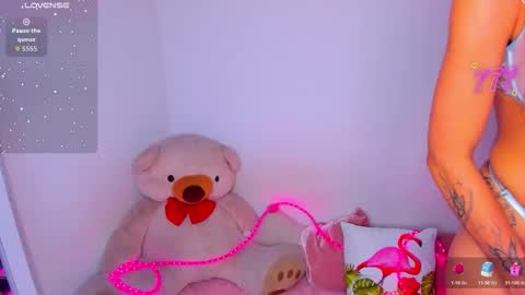 Danna Rhodes online show from 04/25/26, 07:11