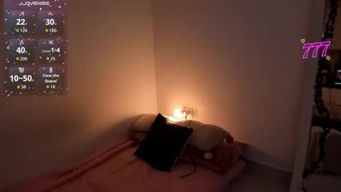 Danna Rhodes online show from 05/19/26, 07:58
