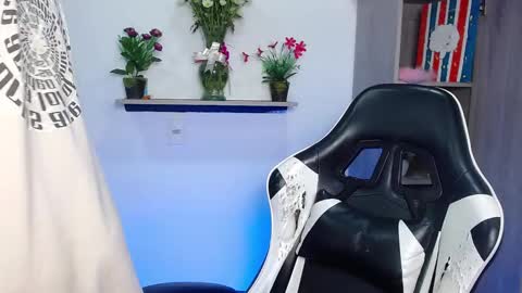 Danna online show from 11/25/25, 11:32