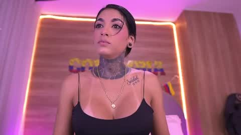 Danna Berlin  online show from 06/30/26, 07:15