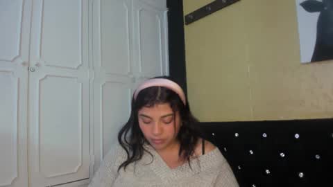 Danna Garza online show from 02/25/25, 04:35