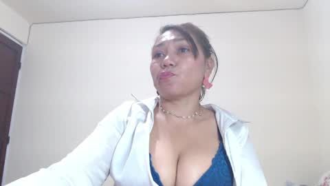 dannamomcerratt online show from 04/18/26, 07:58