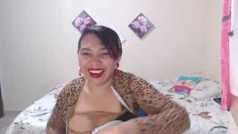 dannamomcerratt online show from 06/13/26, 04:43