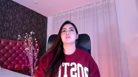 Snapshot of dannastaar chatting on 10/23/25, 02:49 Danna online show from 10/23/25, 02:49