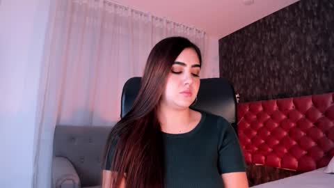 Snapshot of dannastaar chatting on 11/21/25, 03:22 Danna online show from 11/21/25, 03:22