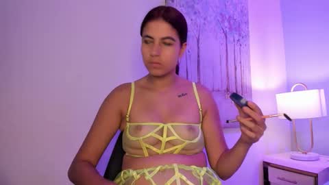 danniakross online show from 12/04/25, 07:00