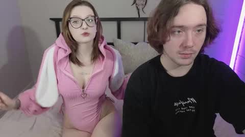 Snapshot of danny_and_ellen chatting on 12/22/25, 05:54 danny and ellen online show from 12/22/25, 05:54