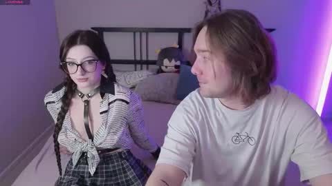 Snapshot of danny_and_ellen chatting on 02/01/26, 05:22 danny and ellen online show from 02/01/26, 05:22