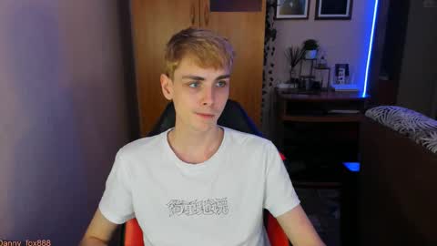 Snapshot of danny_fox888 chatting on 09/09/25, 05:01 Daniel online show from 09/09/25, 05:01