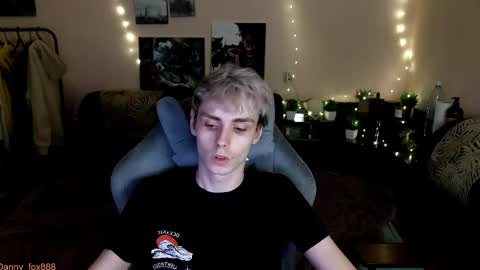 Snapshot of danny_fox888 chatting on 01/10/26, 01:02 Daniel online show from 01/10/26, 01:02