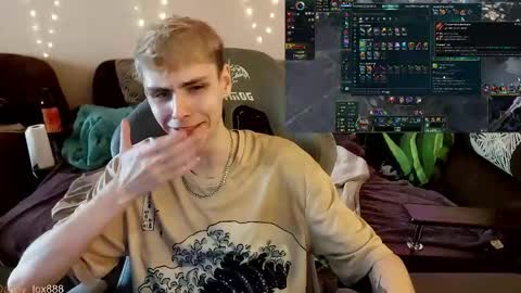 Daniel online show from 05/25/26, 01:06