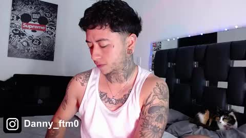 Snapshot of danny_stark chatting on 03/08/25, 01:17 Danny online show from 03/08/25, 01:17