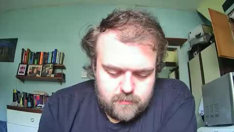 Snapshot of dannyb0y95 chatting on 10/17/25, 09:45 Danny online show from 10/17/25, 09:45