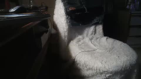 Snapshot of dannyb618 chatting on 01/31/25, 11:24 Danielle online show from 01/31/25, 11:24