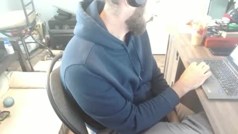 Snapshot of dannyboyx69 chatting on 11/04/25, 06:29 dannyboyx69 online show from 11/04/25, 06:29