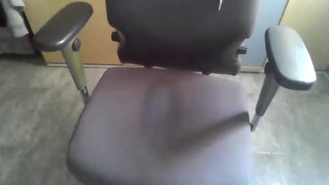 Snapshot of dannylbnz chatting on 02/09/26, 04:00 Danny L. online show from 02/09/26, 04:00