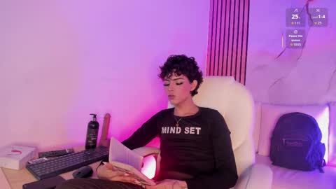 Snapshot of dannysastar_ chatting on 12/22/25, 11:13 DANNYSA online show from 12/22/25, 11:13