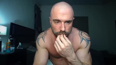 Snapshot of dannysteelexxx chatting on 12/10/24, 04:02 Danny Steele online show from 12/10/24, 04:02