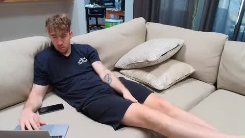 Snapshot of dannythreeyway chatting on 11/03/25, 05:25 DannyThreeWay online show from 11/03/25, 05:25