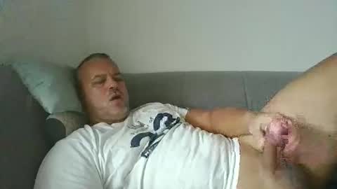 Snapshot of danrud81 chatting on 10/06/25, 06:44 Daniel online show from 10/06/25, 06:44