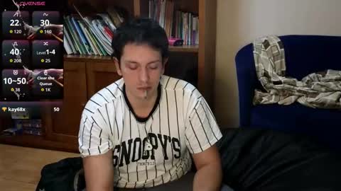 Snapshot of danruiz33 chatting on 10/31/25, 05:19 Dan online show from 10/31/25, 05:19