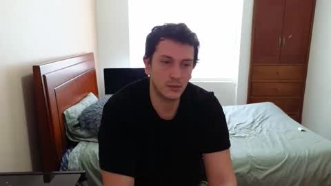 Snapshot of danruiz33 chatting on 11/01/25, 04:42 Dan online show from 11/01/25, 04:42