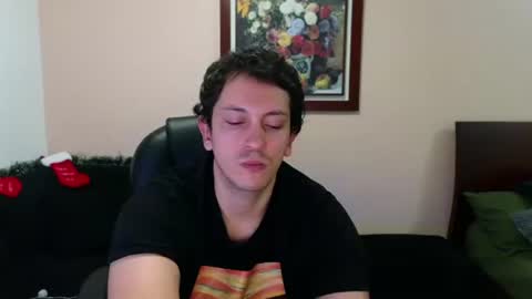 Snapshot of danruiz33 chatting on 11/12/25, 11:03 Dan online show from 11/12/25, 11:03