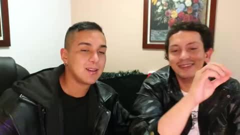 Snapshot of danruiz33 chatting on 11/20/25, 03:18 Dan online show from 11/20/25, 03:18