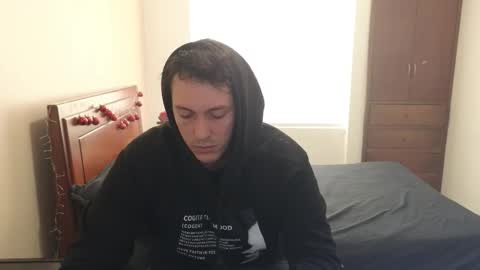 Snapshot of danruiz33 chatting on 11/26/25, 02:51 Dan online show from 11/26/25, 02:51