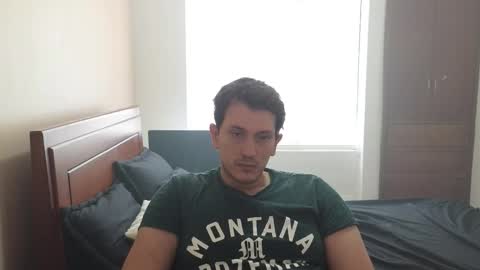 Snapshot of danruiz33 chatting on 01/14/26, 05:40 Dan online show from 01/14/26, 05:40