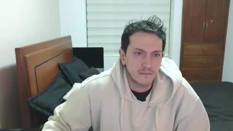 Snapshot of danruiz33 chatting on 01/16/26, 02:26 Dan online show from 01/16/26, 02:26