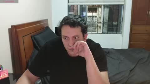 Snapshot of danruiz33 chatting on 02/04/26, 12:16 Dan online show from 02/04/26, 12:16