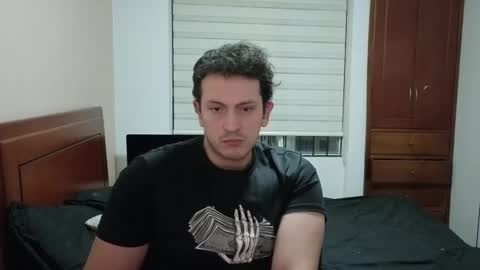 Snapshot of danruiz33 chatting on 02/24/26, 03:59 Dan online show from 02/24/26, 03:59