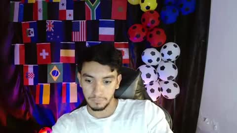 Snapshot of dante_18cm chatting on 07/18/26, 12:26 Dante online show from 07/18/26, 12:26