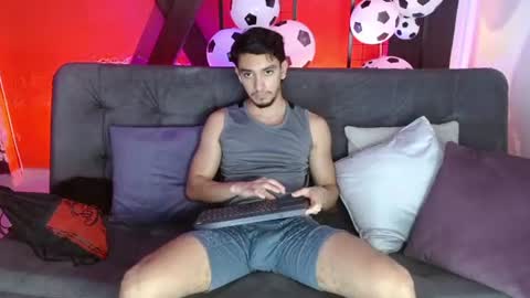 Snapshot of dante_18cm chatting on 07/24/26, 12:52 Dante online show from 07/24/26, 12:52