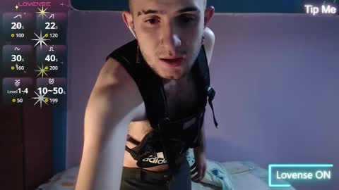 dante_bear online show from 10/18/25, 02:36